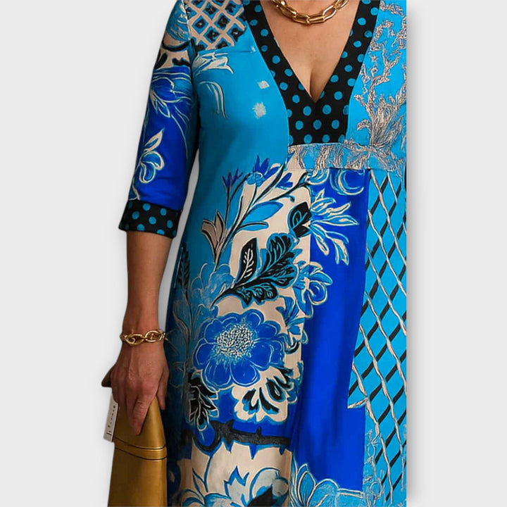 Elegantiška Suknelė su Išskirtiniu Dekolte ir Unikaliu Dizainu