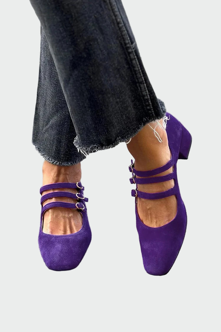 Balerinos su dirželiais