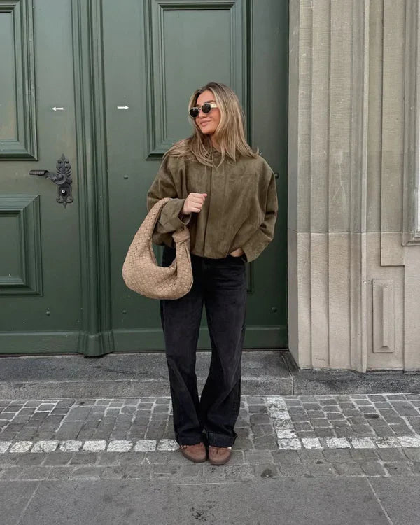 Aleksandra - Bomber Striukė