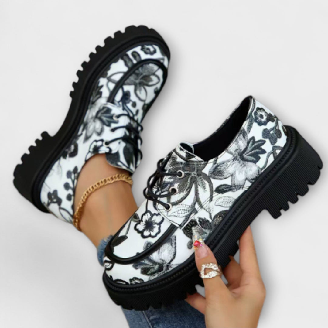 Sandra – Klasikiniai retro mokasinai su stiliumi