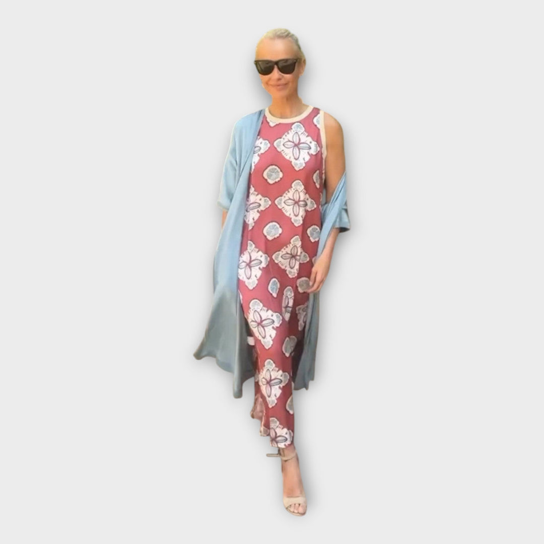 Geometrinių ir gėlių raštų maksifodžas