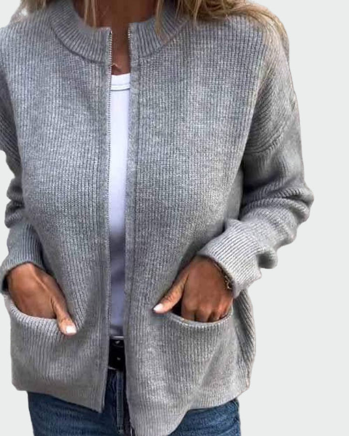 Megztas medvilninis megztinis