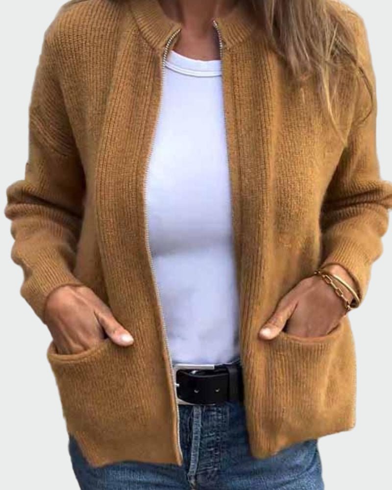 Megztas medvilninis megztinis