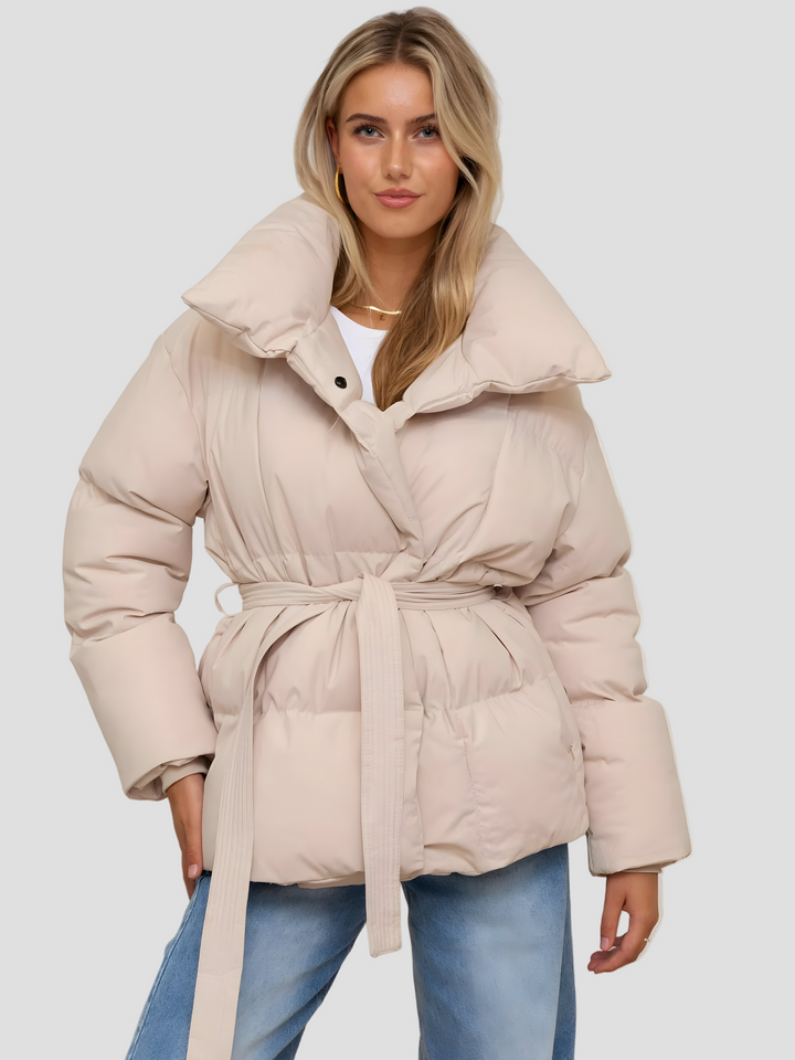 Jevna - Elegantiška Pūkų Striukė