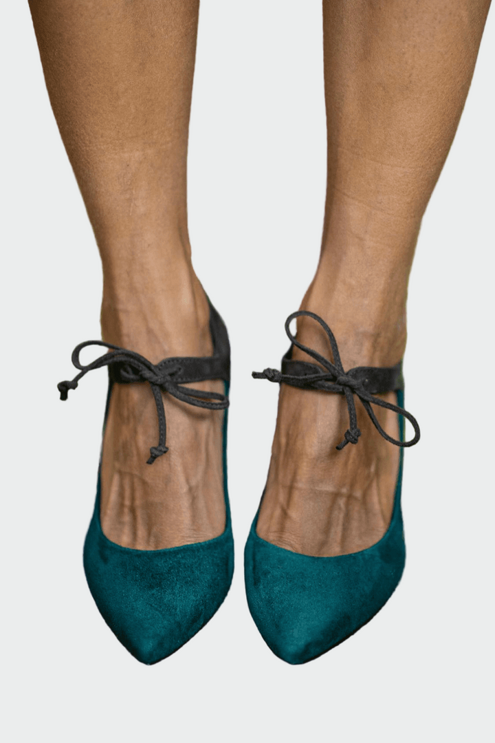 Batai su dirželiu ant kulkšnies