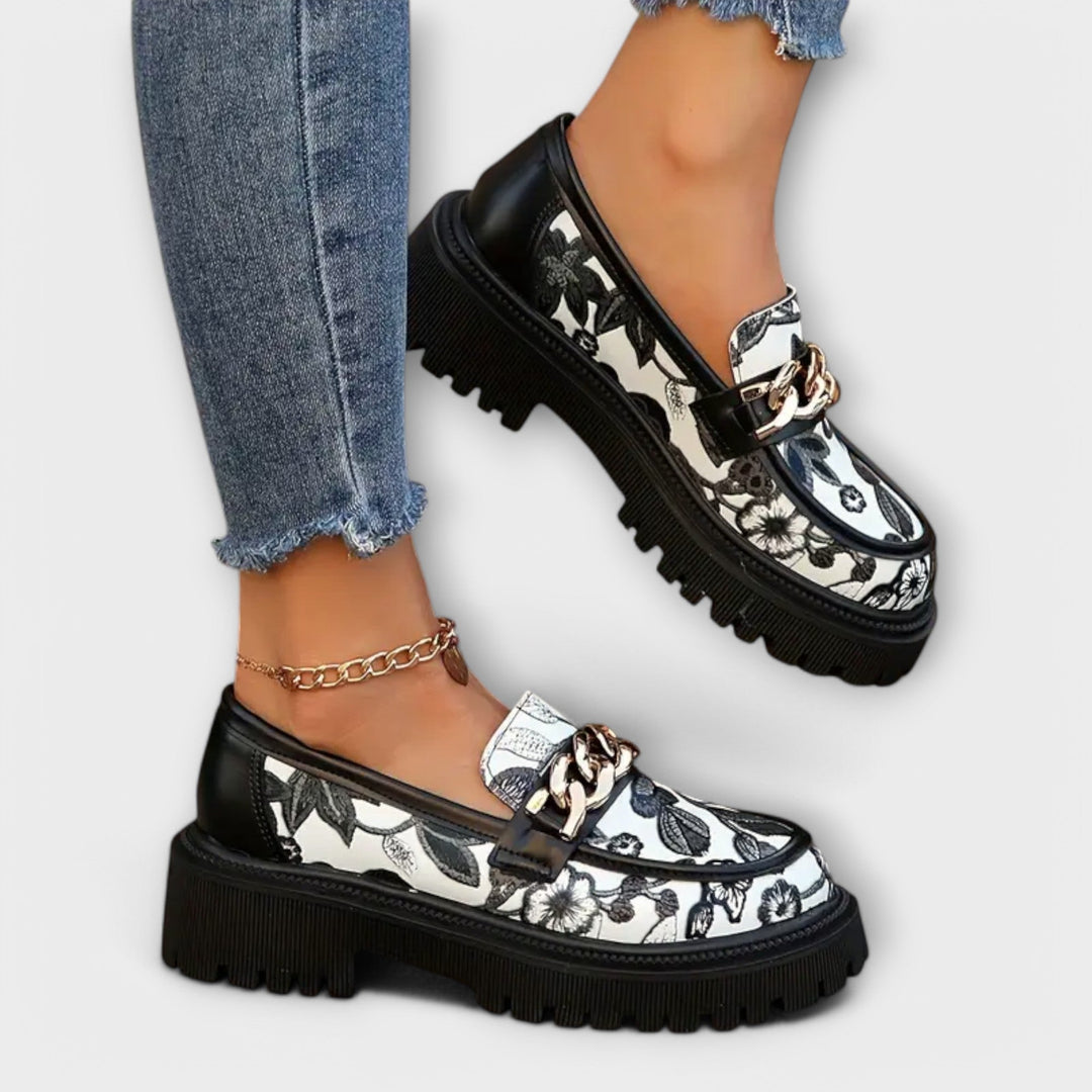 Sandra – Klasikiniai retro mokasinai su stiliumi