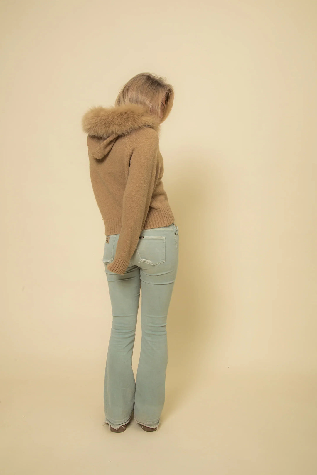 Anna - Liemenė iš dirbtinio kailio