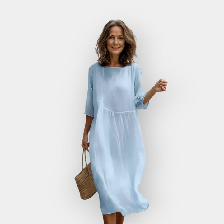 Stilinga Suknelė su Elegantišku Pilvo Konstruktavimu