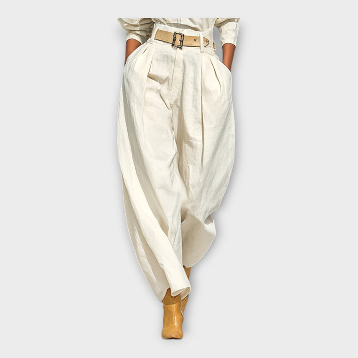 Minimalistinės estetikos ir laikui nepavaldaus charakterio sintezė