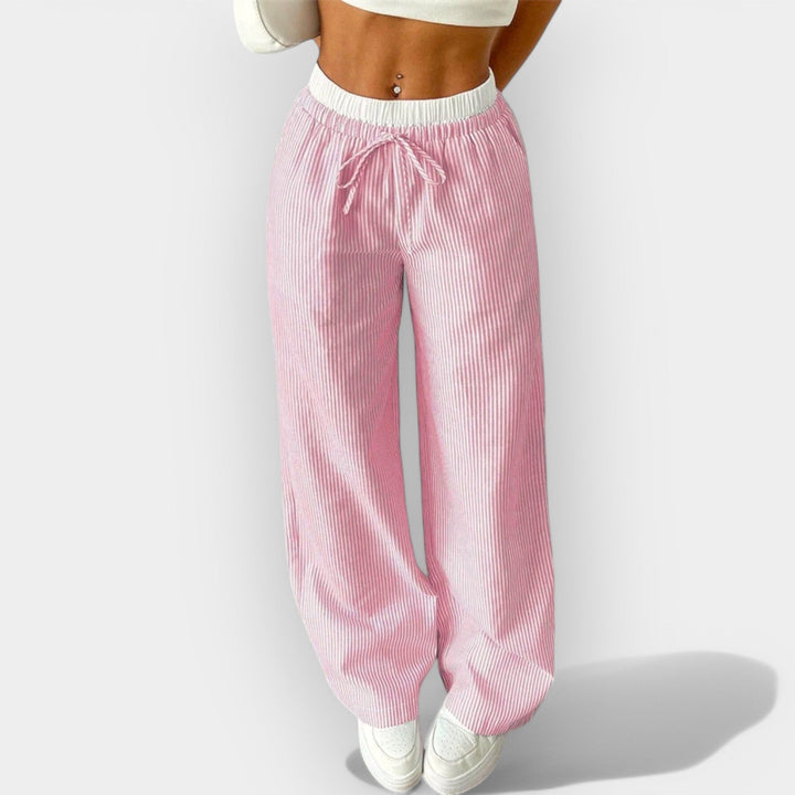 Juostuotos Plačios Kelnės