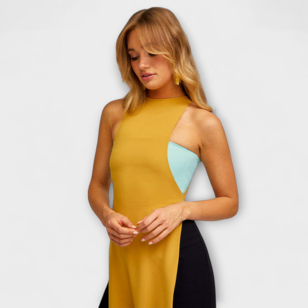 Visas tamsiai mėlynas