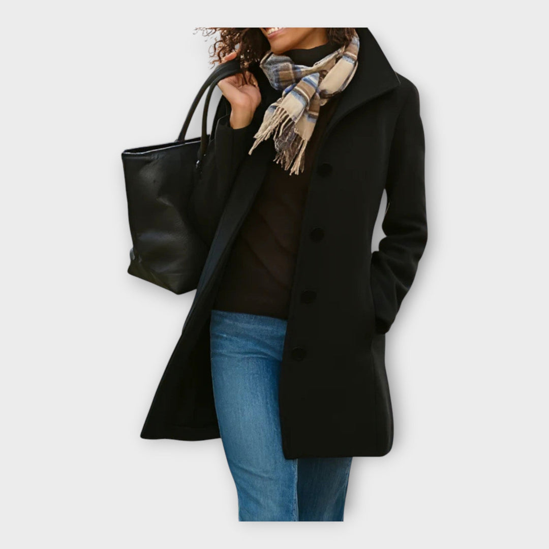 Elegantiškas vilnonis paltas su sagomis