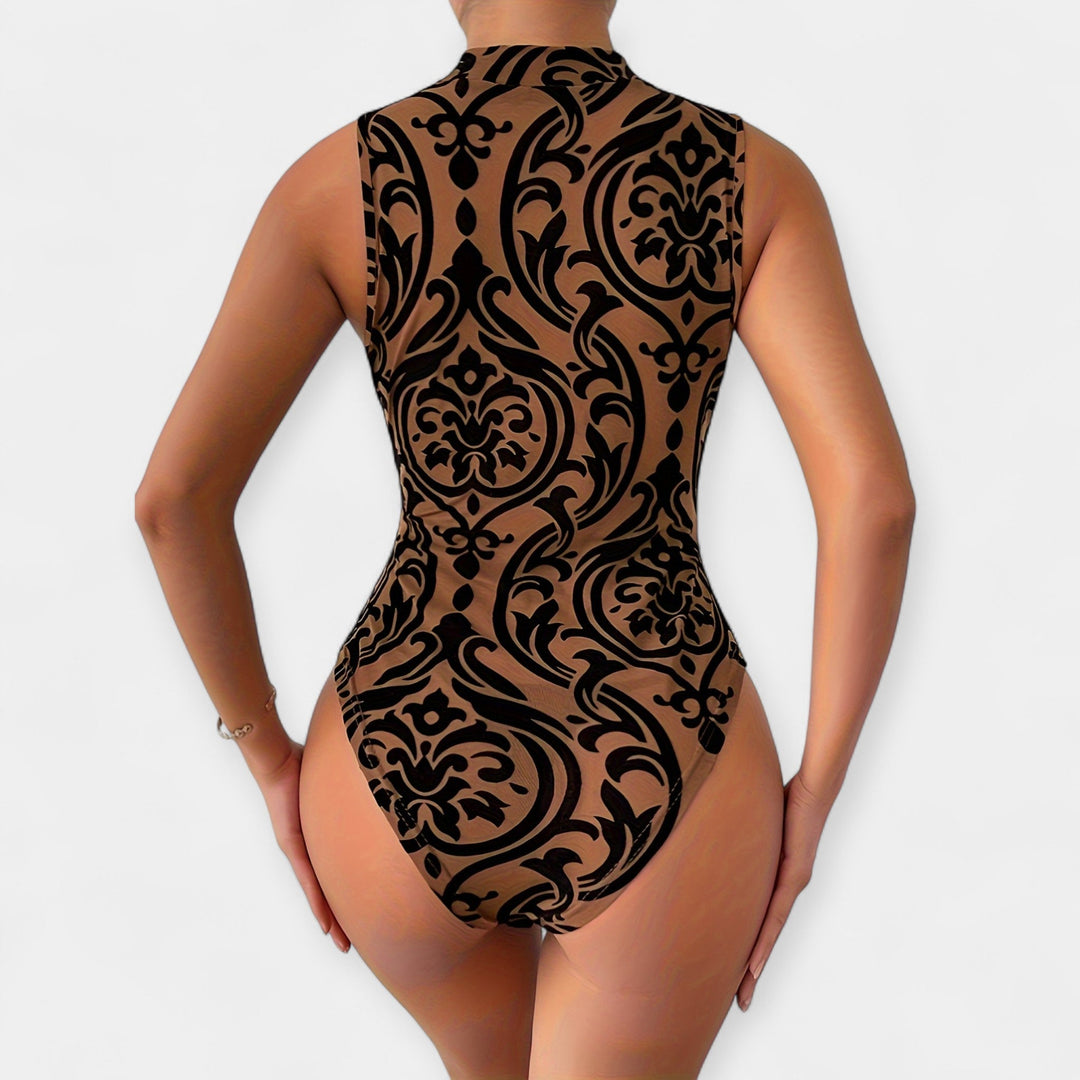 Seksualus Krokuotas Bodis iš Audinio