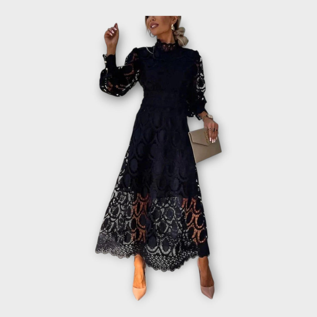 Išskirtinė nėriniuota suknelė su elegantišku dizainu