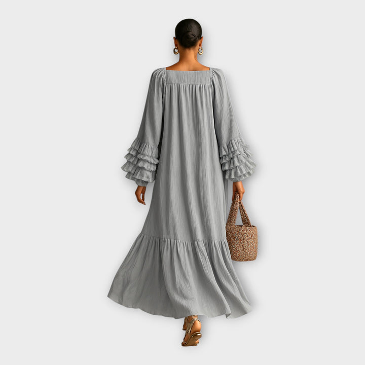 Elegantiškos detalės ilga lengva suknelė