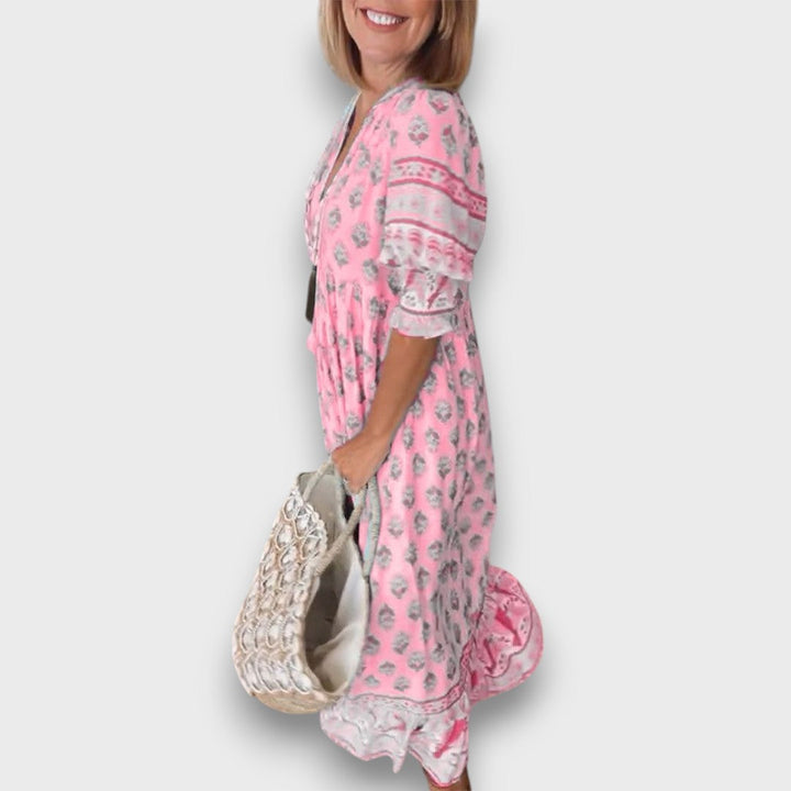 Boho Stiliaus Suknelė su 3/4 Ilgio Rankovėmis ir Kaklo Raišteliais