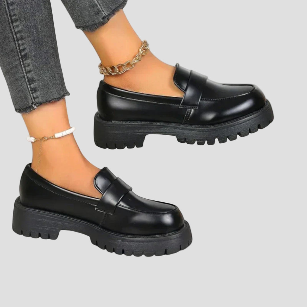 Živilė - Moteriški bateliai su satino kulnais