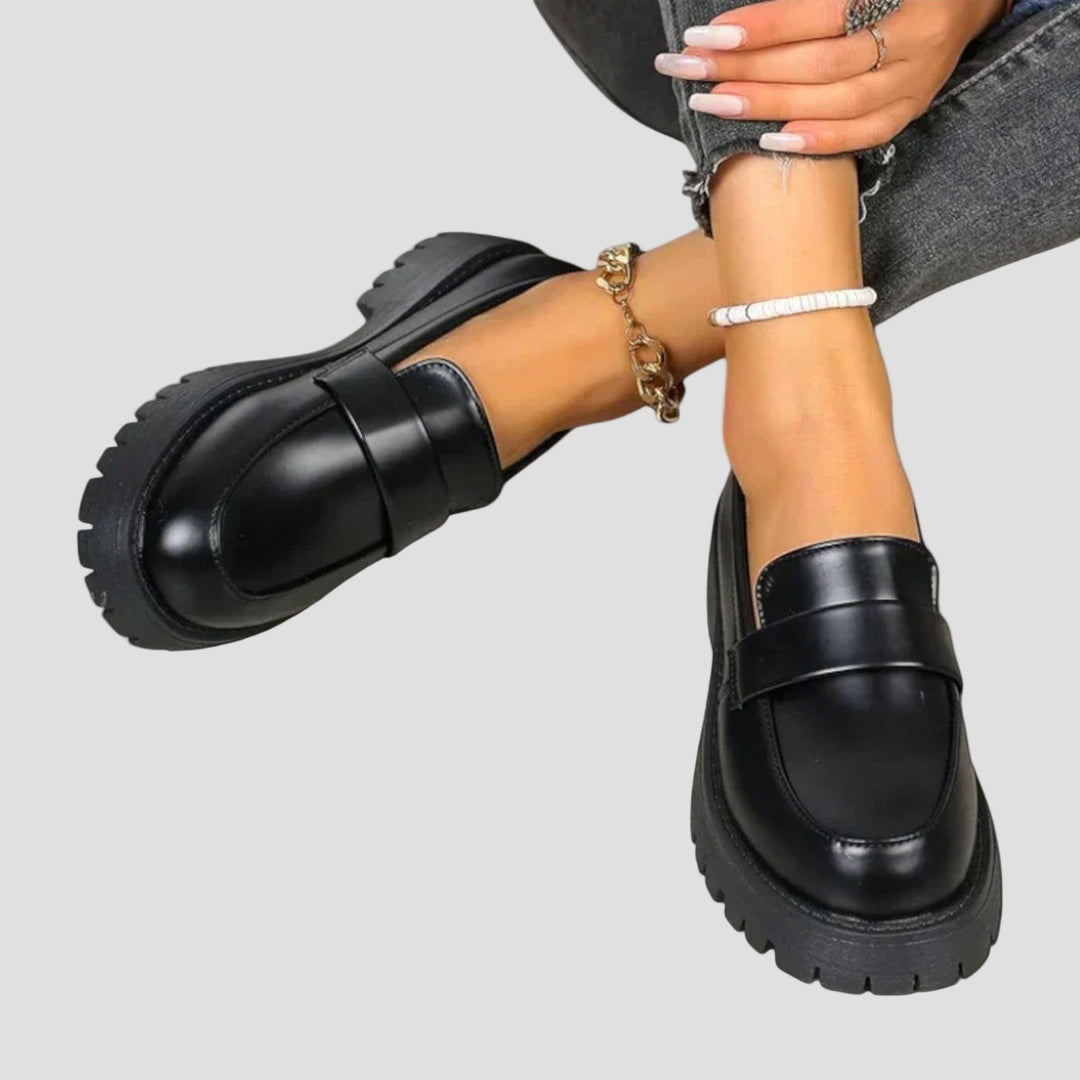 Živilė - Moteriški bateliai su satino kulnais