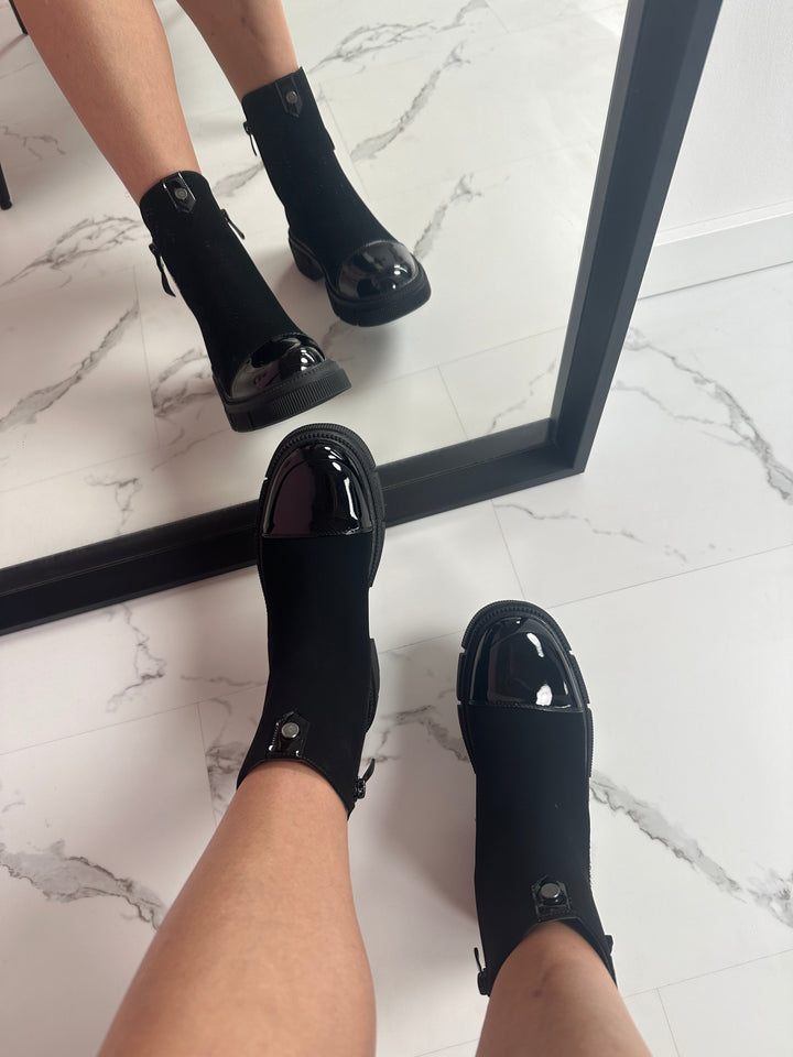 Juodi Pagrindiniai Batai