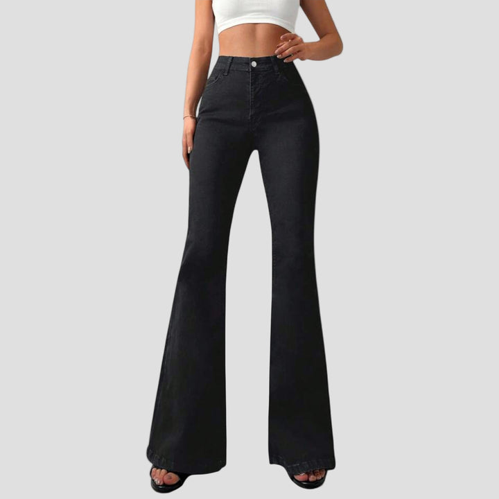 Dovilė- Džinsai su Aukštu Liemeniu