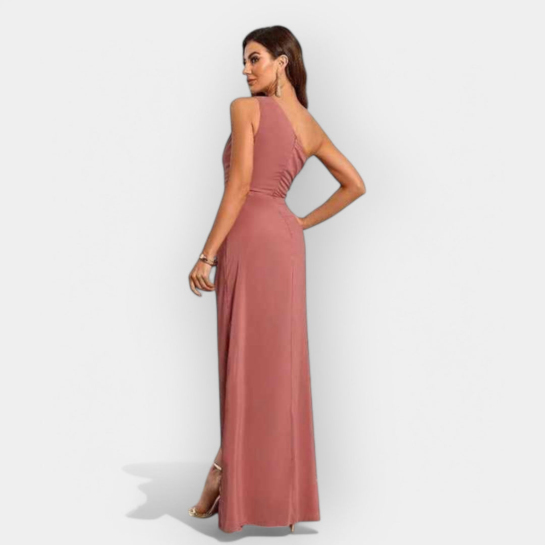 Suknelė su Plištais