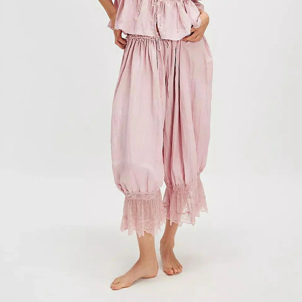 Boho stiliaus kelnės su nėriniais