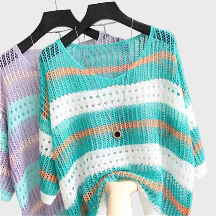 Lengvas Megztinis Su Atvirais Elementais