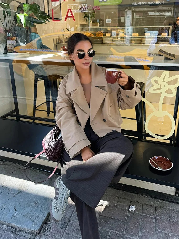 Ilse - Moteriškas trumpas paltas