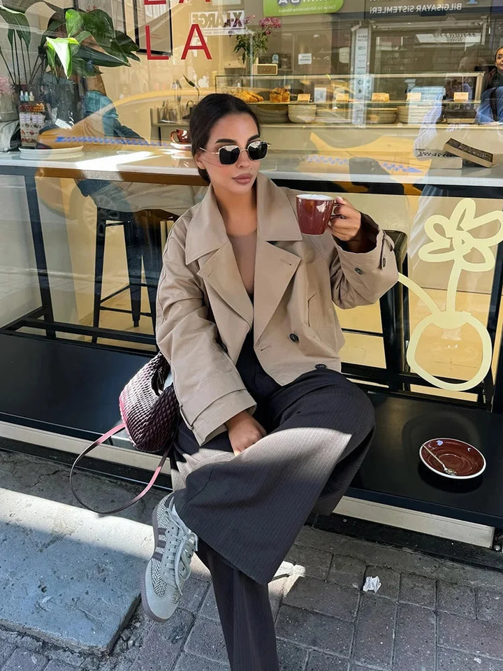 Ilse - Moteriškas trumpas paltas