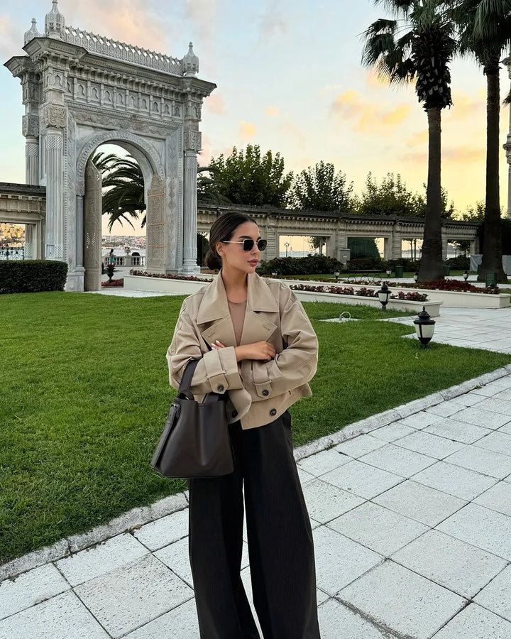 Ilse - Moteriškas trumpas paltas