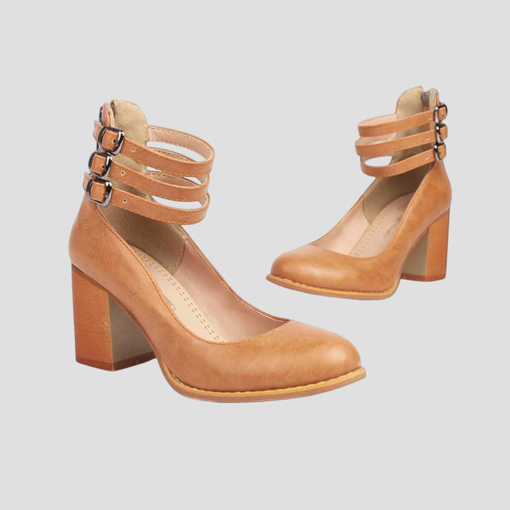 Simona- Batai su kulkšnies dirželiu