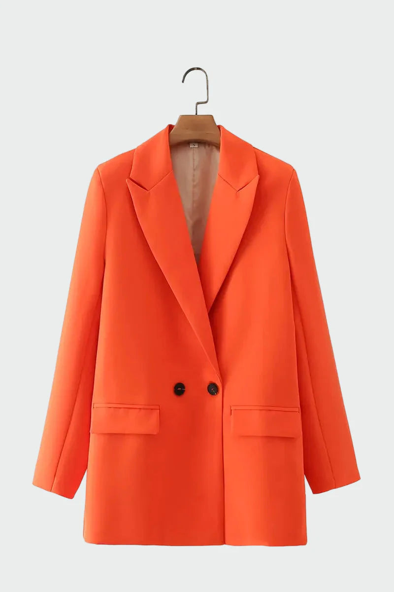 Oversized švarkas su modernia linija