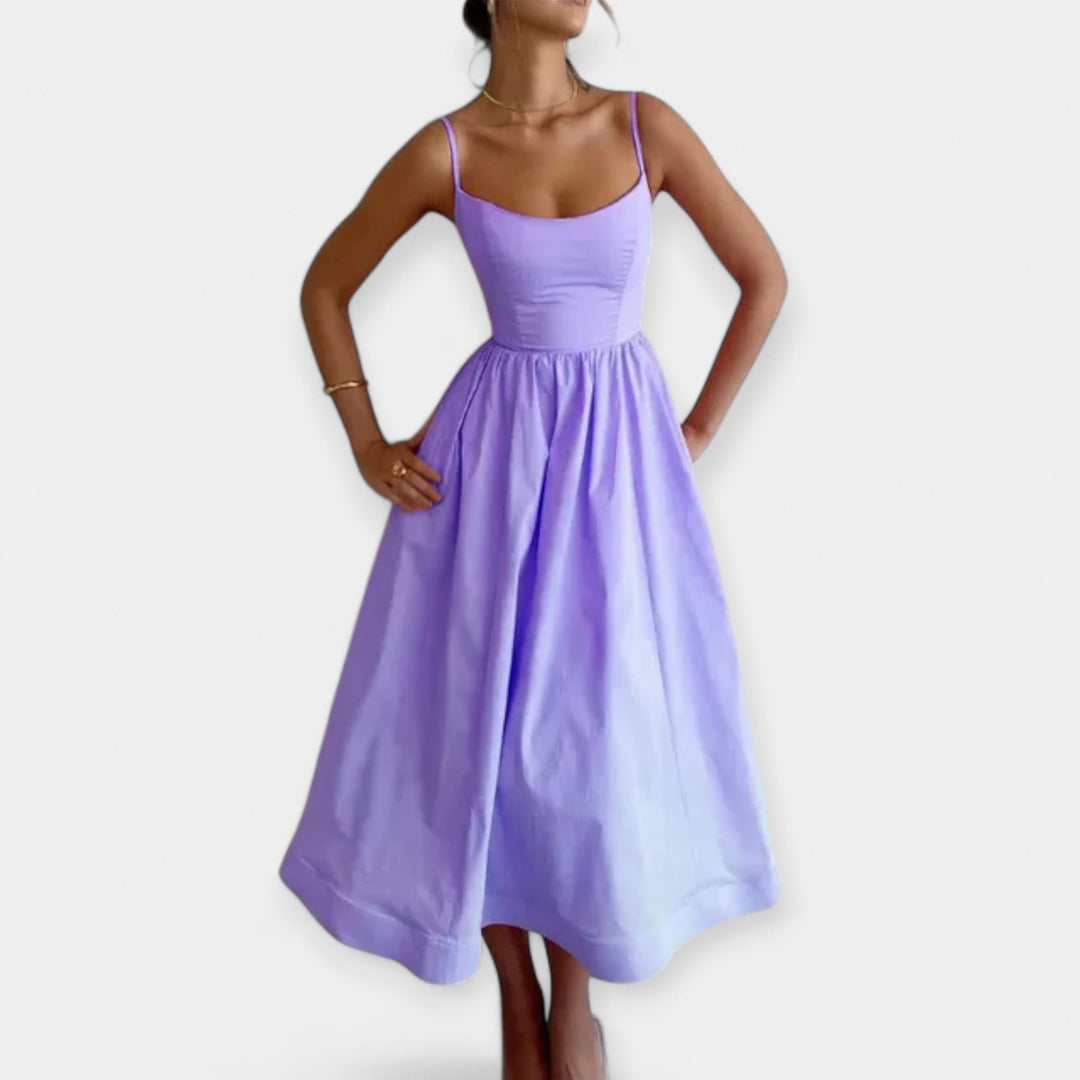 Mini Suknelė su Apvaliu Iškirpimu ir Petnešomis