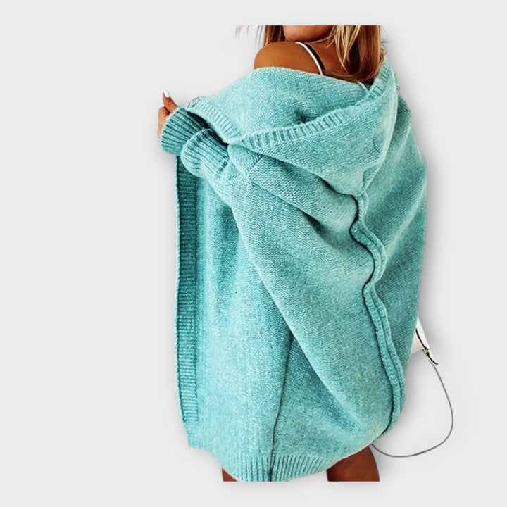 Justina - Megzta striukė su gobtuvu