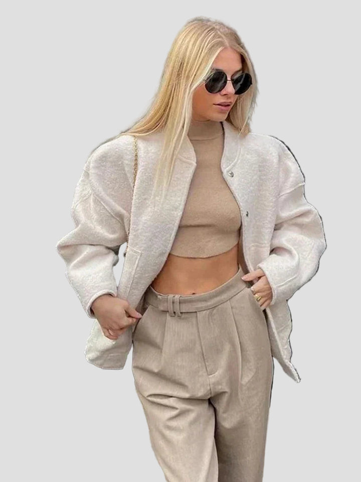 Ines - Bomber striukė