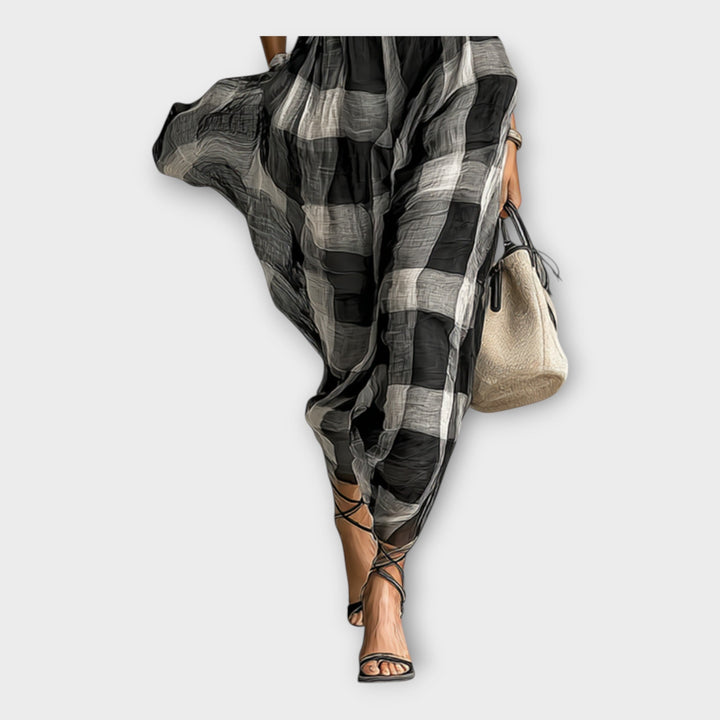 Elegantiška suknelė su rafinuotu stiliumi