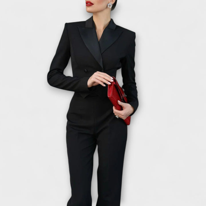 Noa - Juodas trumpas švarkas su perlais