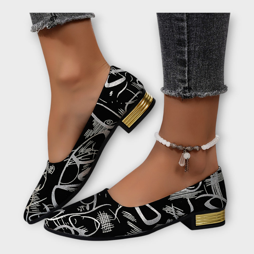 Elegantiškos balerinos su subtiliais detalėmis