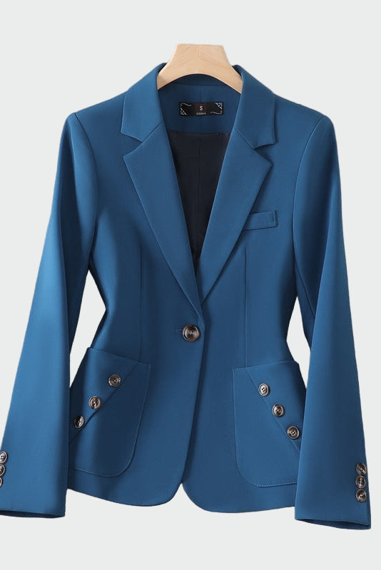 Švarkas žavinga linija