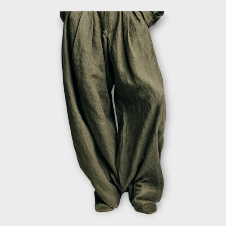 Marškiniai ir kelnės su natūralia rafinuotumu