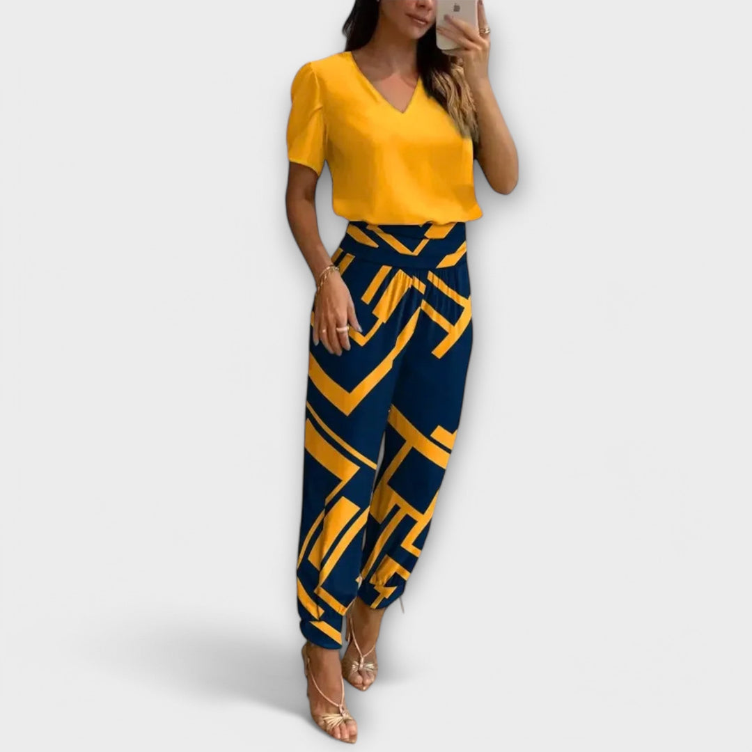 Irmelin – Elegantiškas Komplektas Su Viršumi Ir Kelnėmis