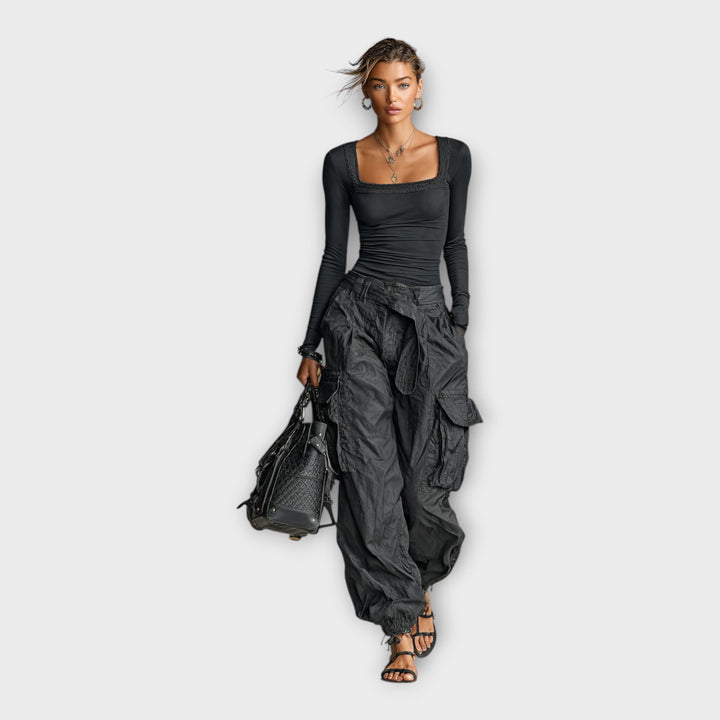 Modernios patogumo kargo kelnės