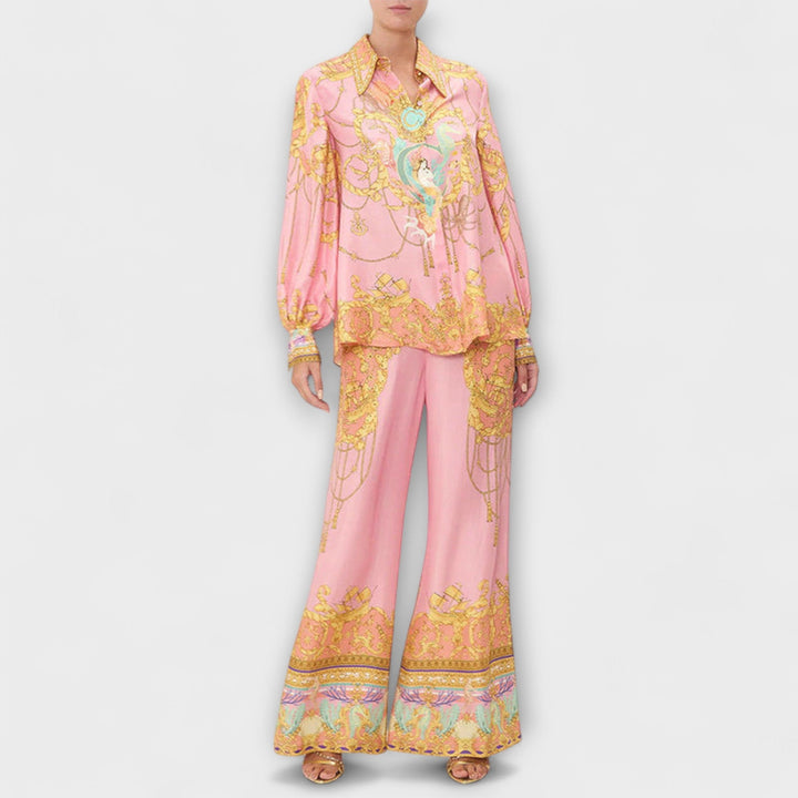 Sage - Undinė Atsipalaidavusi Marškinėlių ir Elastingų Juosmens Kelnės Rinkinys