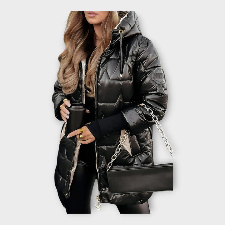 Pūkinė striukė su gobtuvu