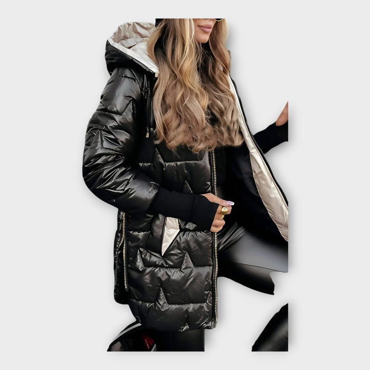 Pūkinė striukė su gobtuvu