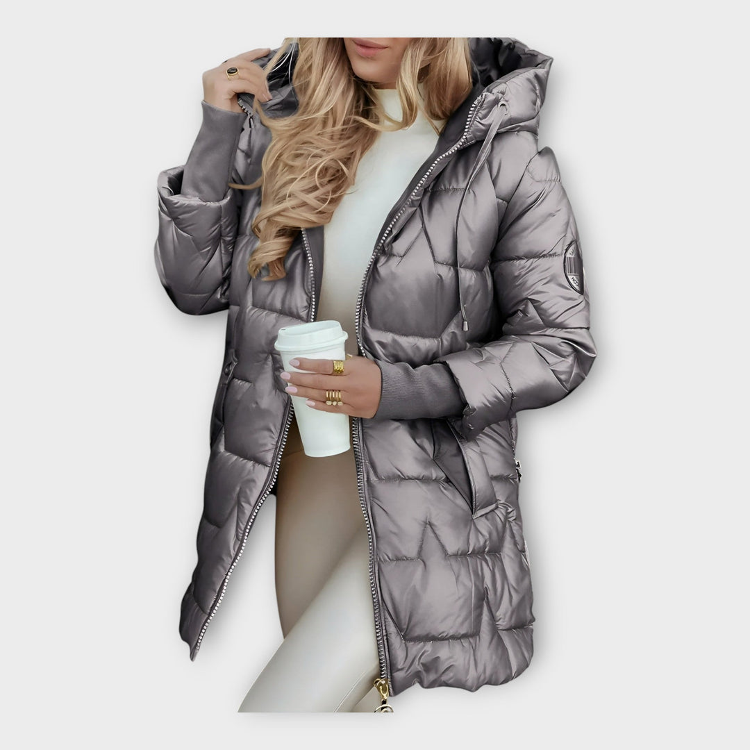 Pūkinė striukė su gobtuvu