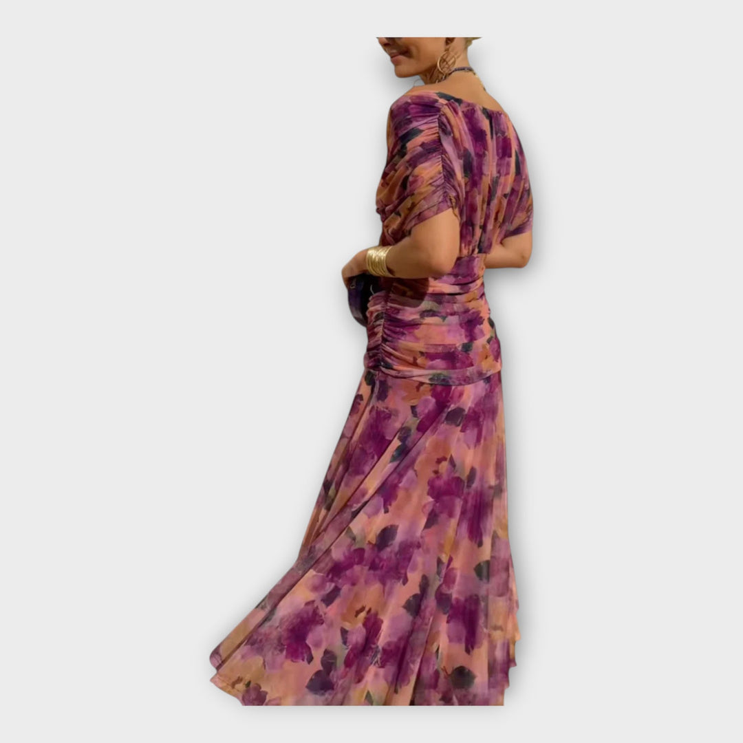 Lengvas Suknelė su Išskirtiniu Dekolte