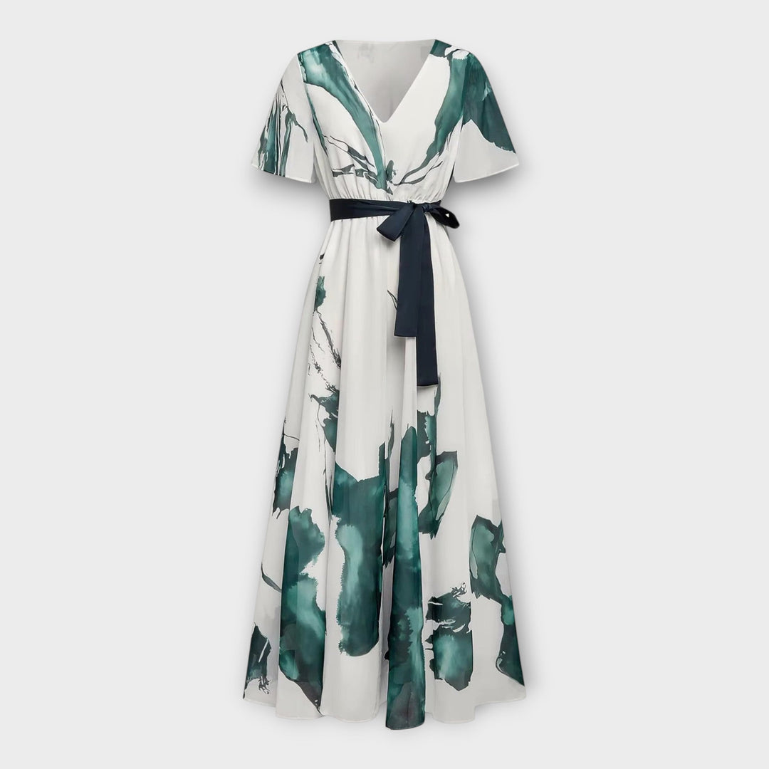 Ilga suknelė su diržu ir lengva linija